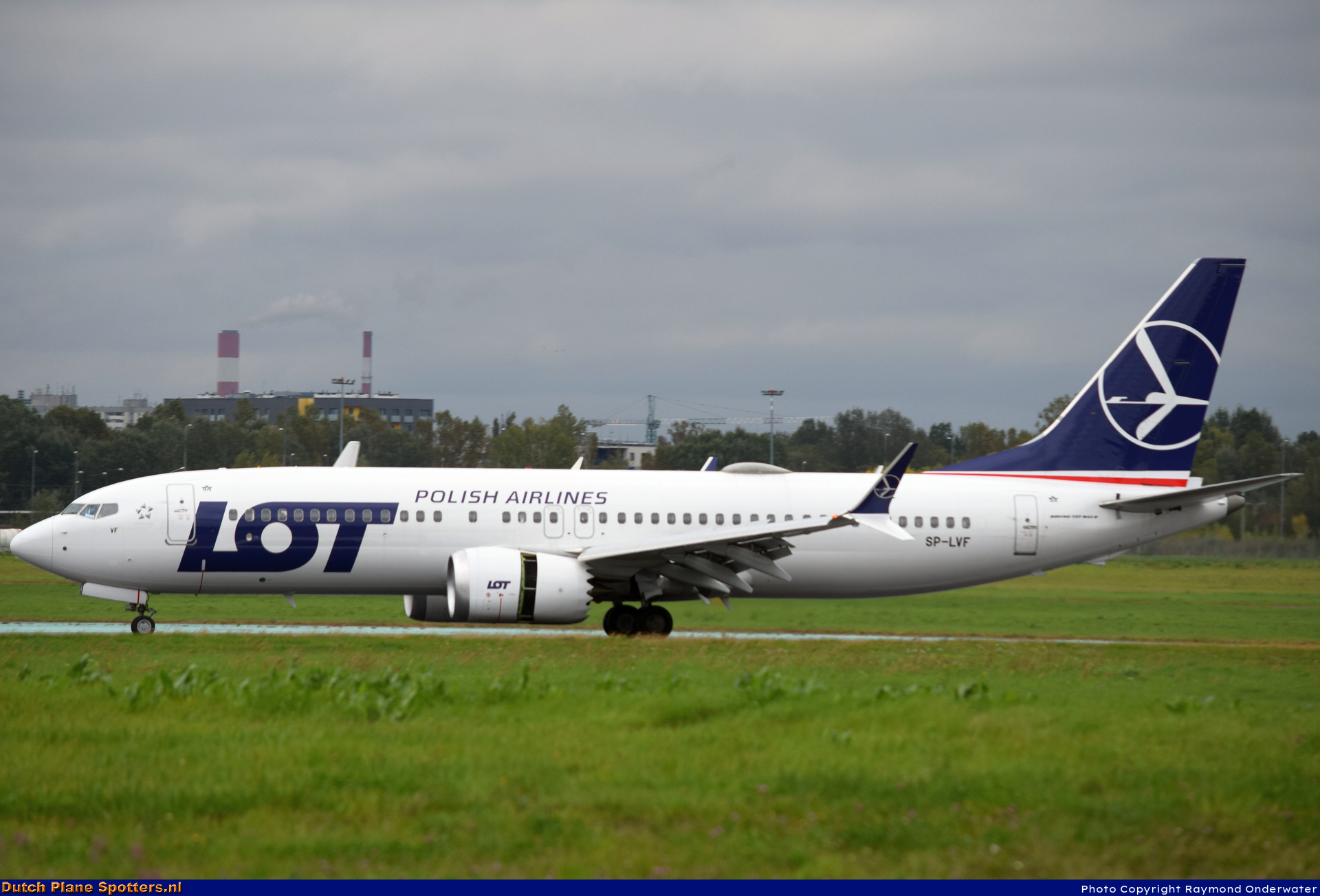 SP-LVF Boeing 737 MAX 8 LOT Polish Airlines by Raymond Onderwater