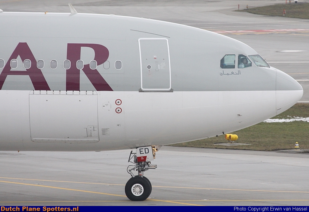 A7-AED Airbus A330-300 Qatar Airways by Erwin van Hassel