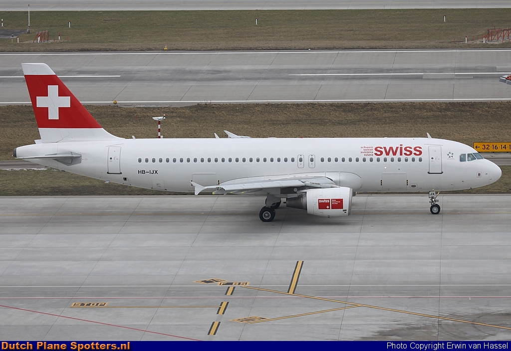 HB-IJX Airbus A320 Swiss International Air Lines by Erwin van Hassel
