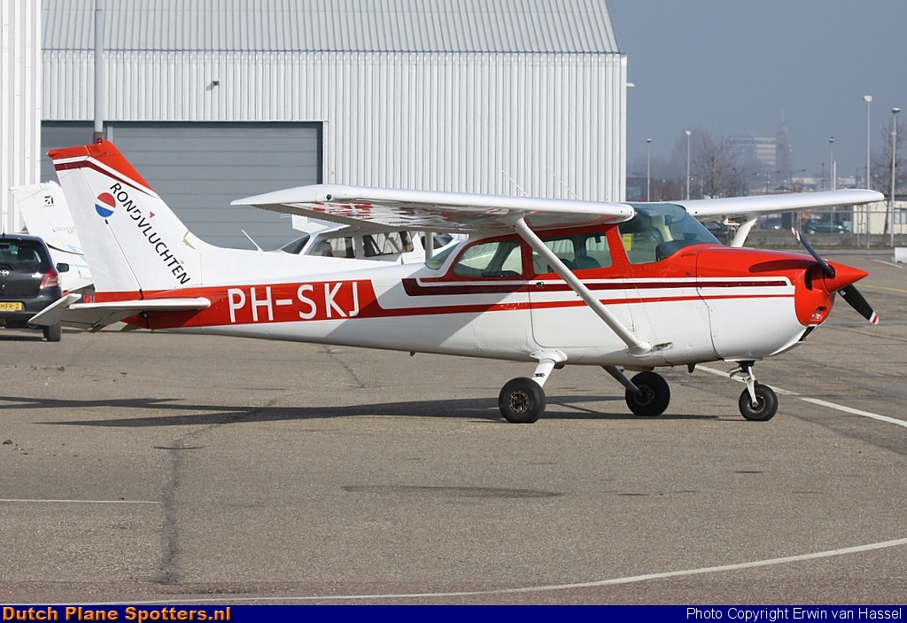 PH-SKJ Cessna 172 Skyhawk Private by Erwin van Hassel