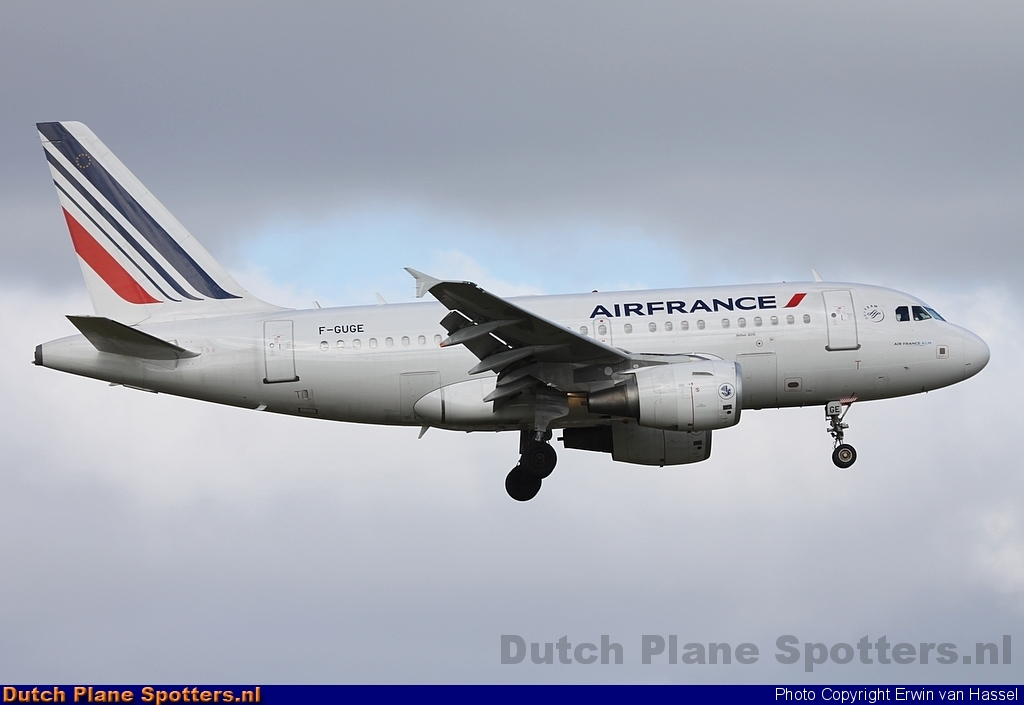 F-GUGE Airbus A318 Air France by Erwin van Hassel