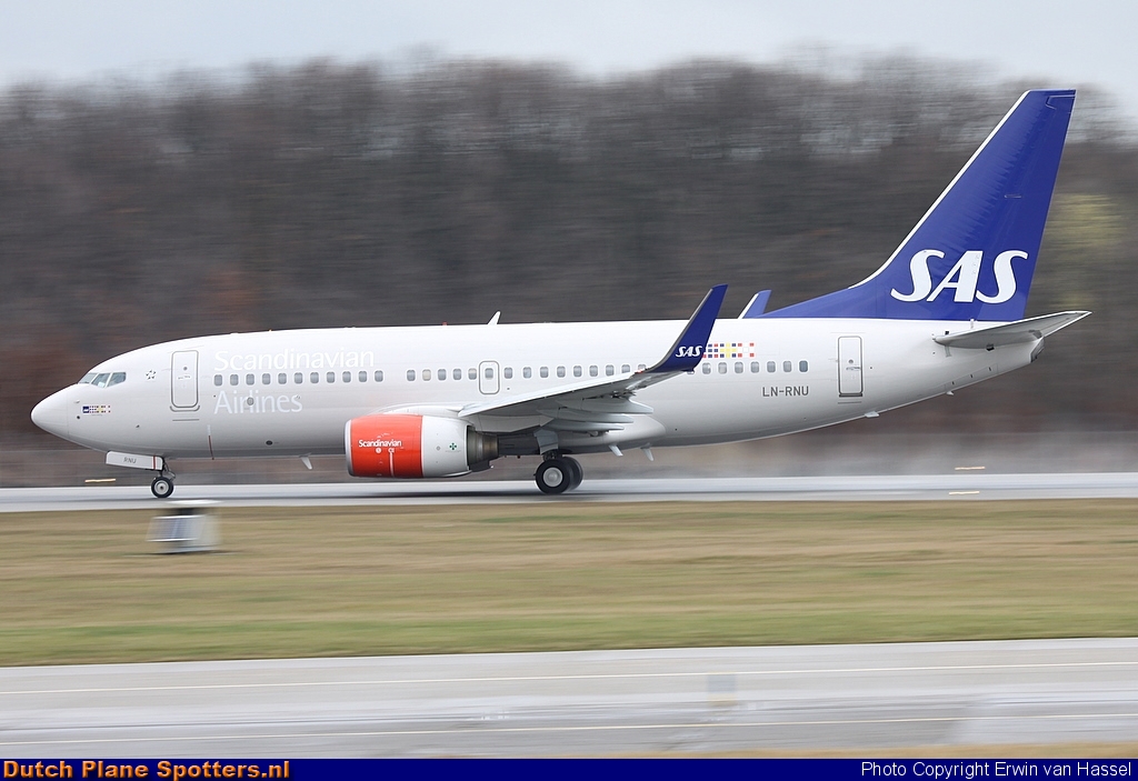 LN-RNU Boeing 737-700 SAS Scandinavian Airlines by Erwin van Hassel