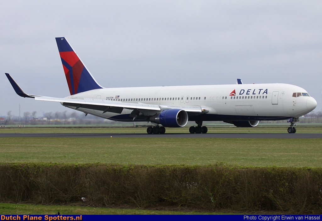 N187DN Boeing 767-300 Delta Airlines by Erwin van Hassel
