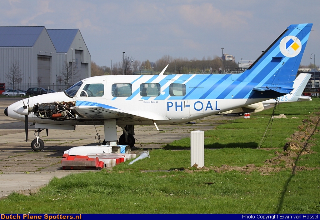 PH-OAL Piper PA-31 Navajo C Convent Aviation by Erwin van Hassel
