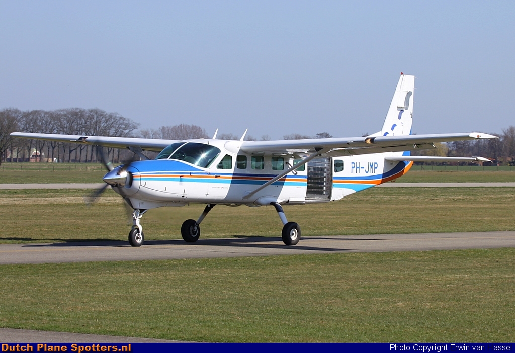PH-JMP Cessna 208 Super Cargomaster Paracentrum Teuge by Erwin van Hassel