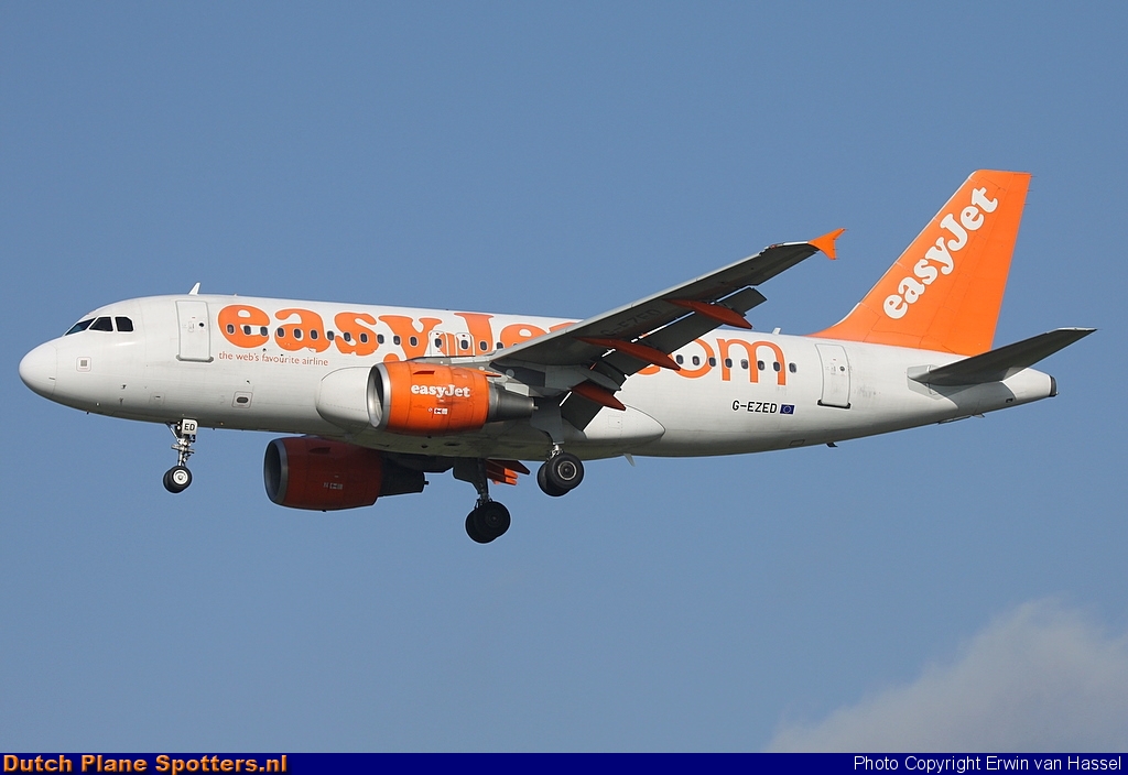 G-EZED Airbus A319 easyJet by Erwin van Hassel
