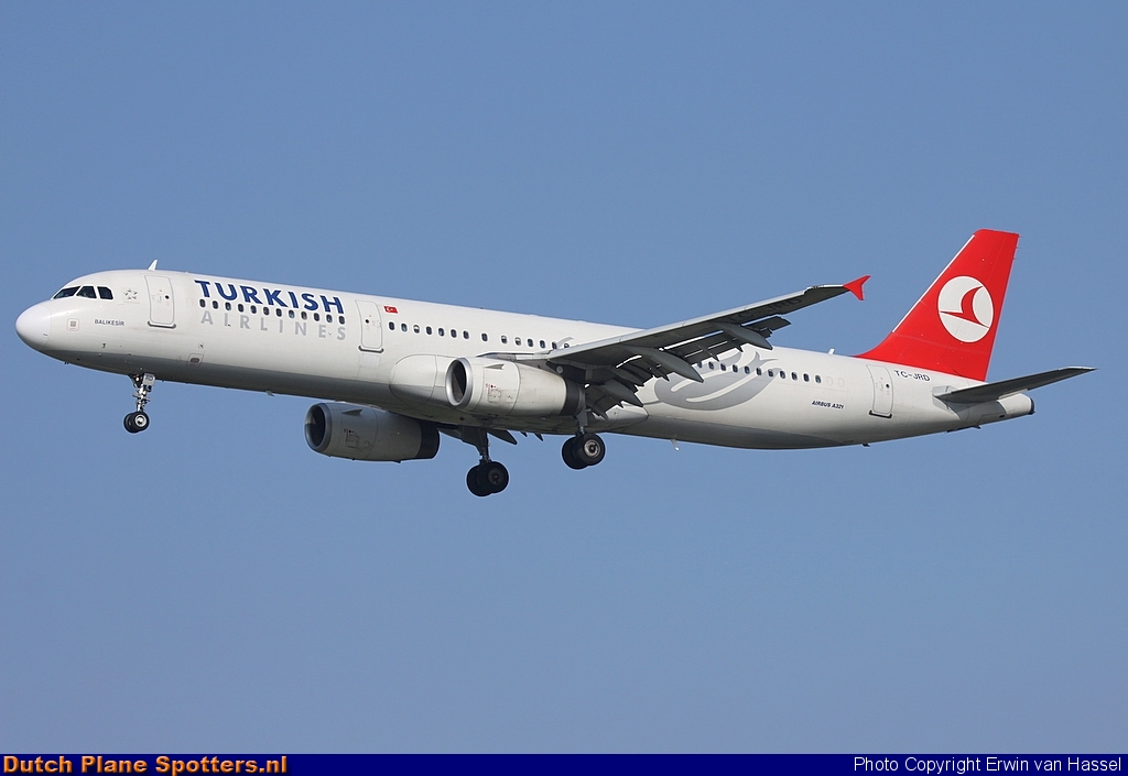 TC-JRD Airbus A321 Turkish Airlines by Erwin van Hassel