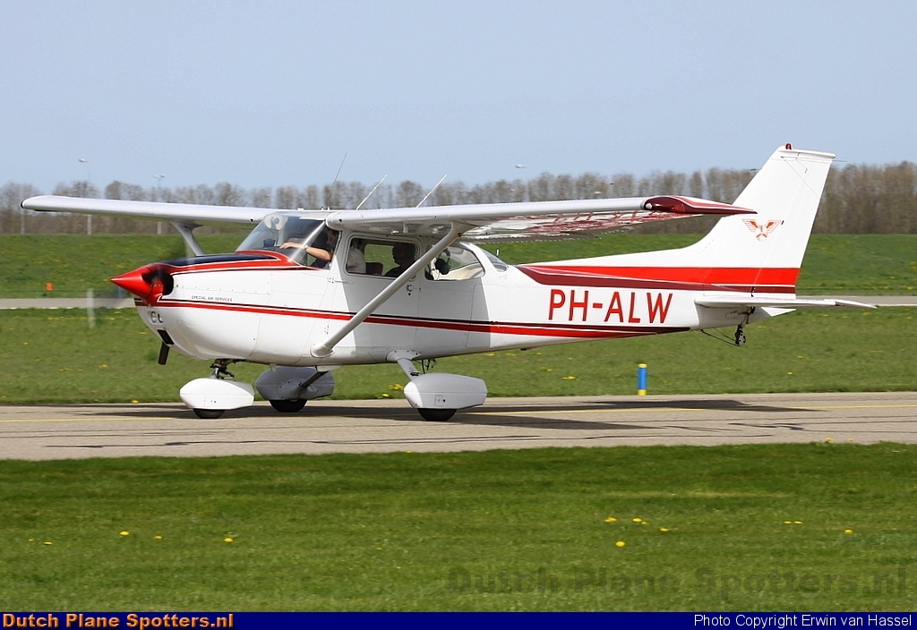 PH-ALW Cessna 172 Skyhawk Special Air Services by Erwin van Hassel