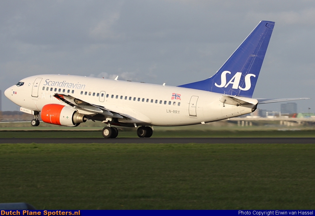 LN-RRY Boeing 737-600 SAS Scandinavian Airlines by Erwin van Hassel