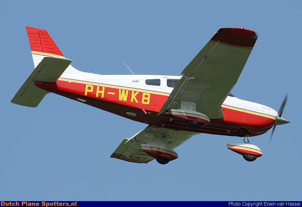 PH-WKB Piper PA-28 Archer III Private by Erwin van Hassel