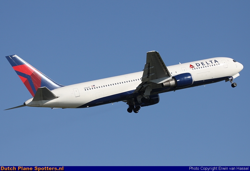 N1501P Boeing 767-300 Delta Airlines by Erwin van Hassel