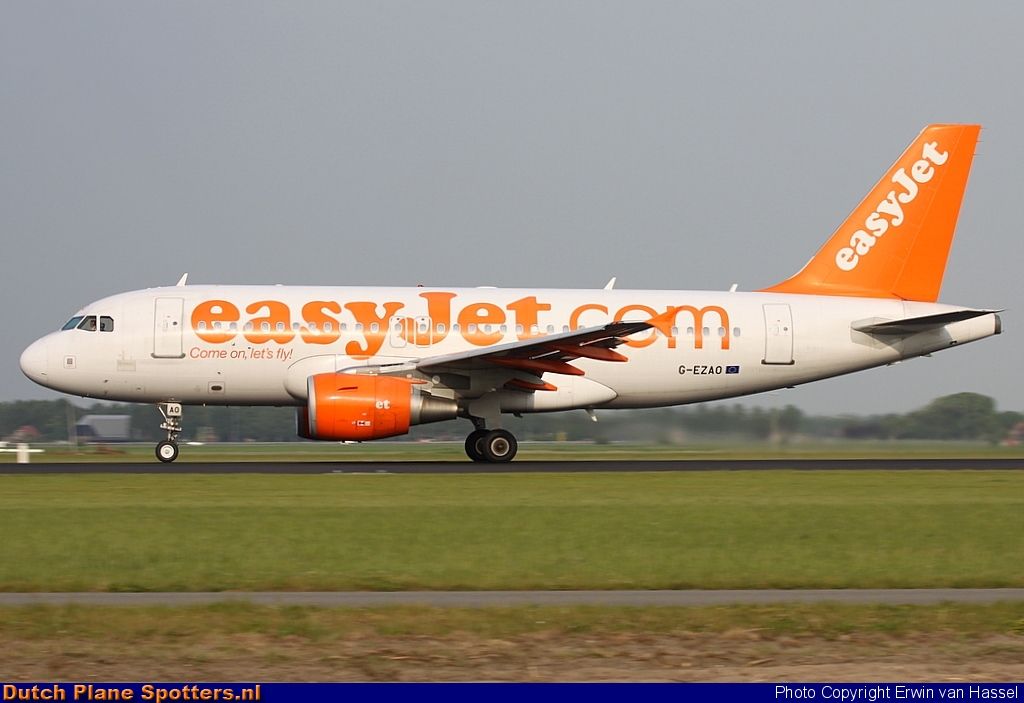 G-EZAO Airbus A319 easyJet by Erwin van Hassel