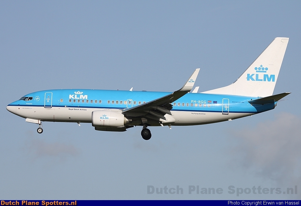 PH-BGG Boeing 737-700 KLM Royal Dutch Airlines by Erwin van Hassel