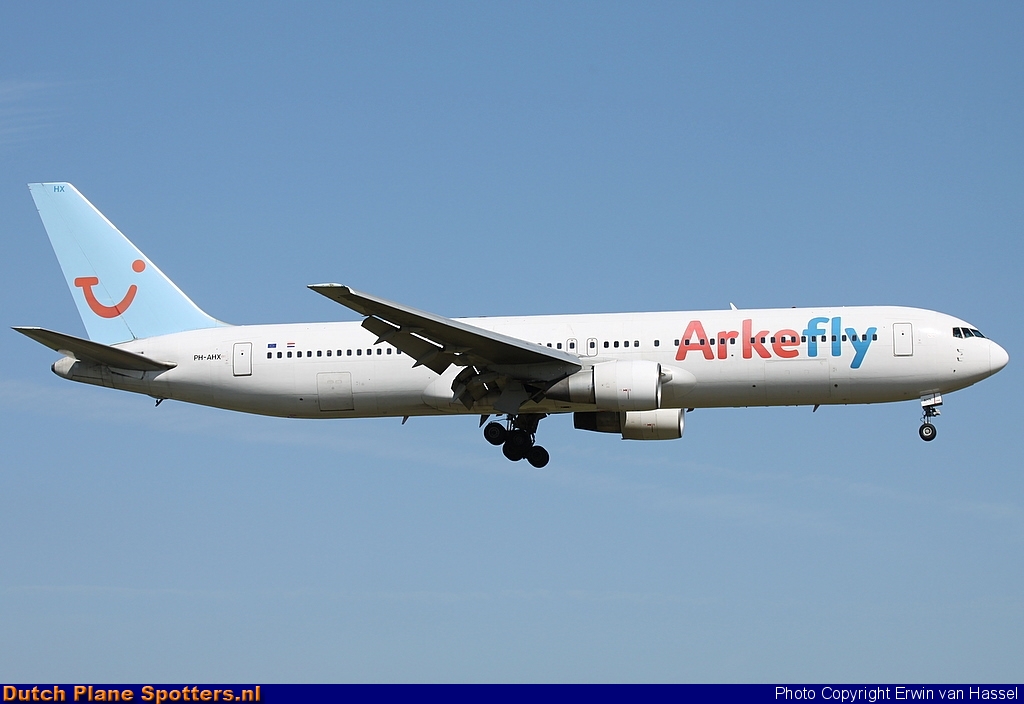 PH-AHX Boeing 767-300 ArkeFly by Erwin van Hassel