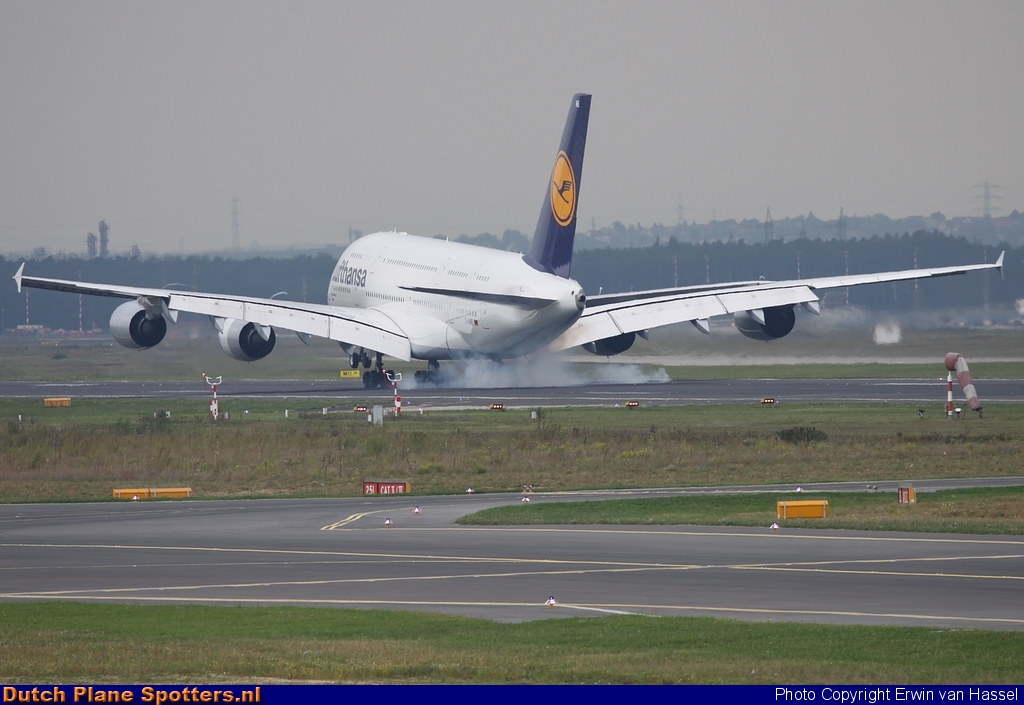 D-AIMB Airbus A380-800 Lufthansa by Erwin van Hassel