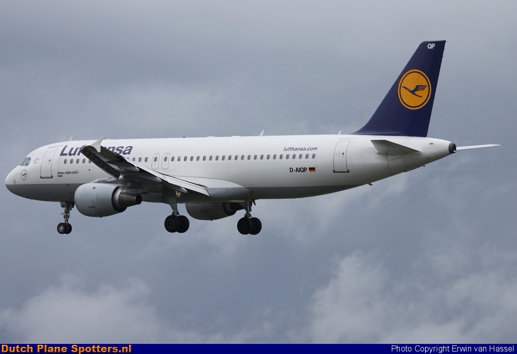 D-AIQP Airbus A320 Lufthansa by Erwin van Hassel