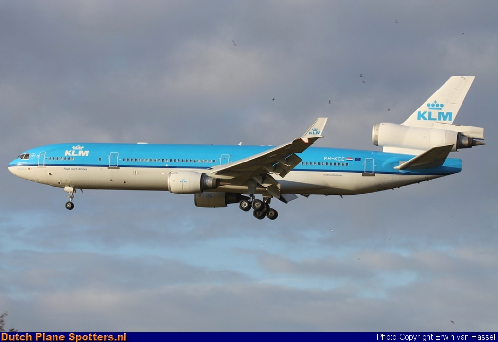 PH-KCE McDonnell Douglas MD-11 KLM Royal Dutch Airlines by Erwin van Hassel