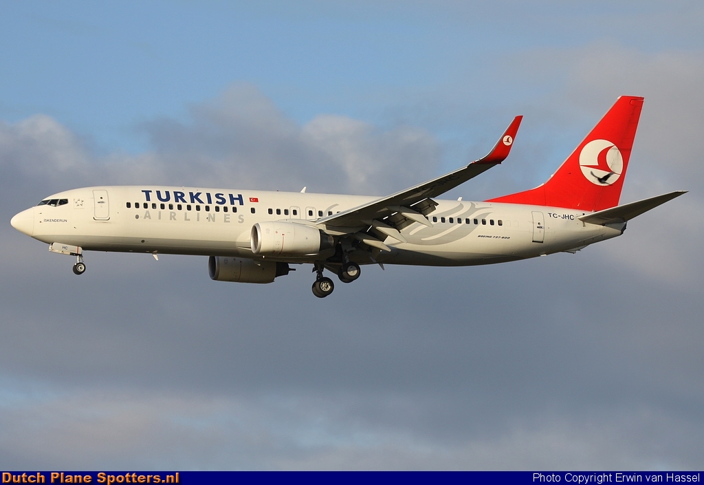 TC-JHC Boeing 737-800 Turkish Airlines by Erwin van Hassel
