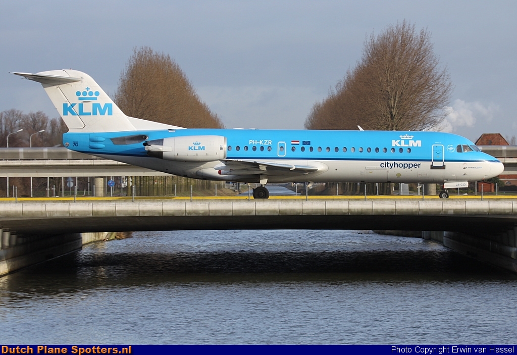 PH-KZR Fokker 70 KLM Cityhopper by Erwin van Hassel
