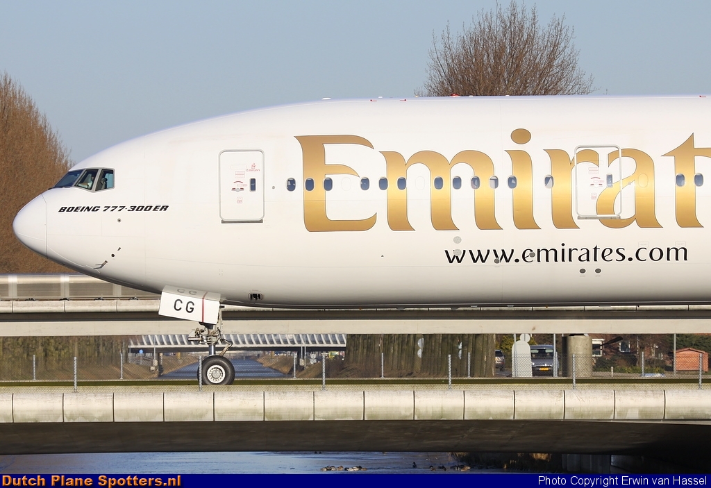 A6-ECG Boeing 777-300 Emirates by Erwin van Hassel