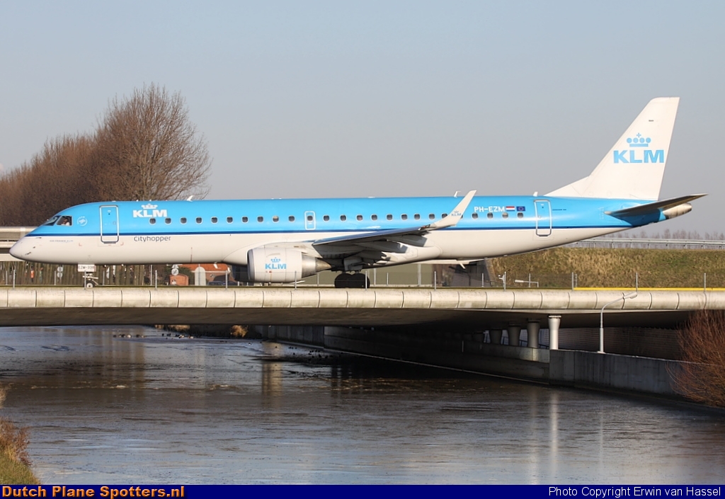 PH-EZM Embraer 190 KLM Cityhopper by Erwin van Hassel