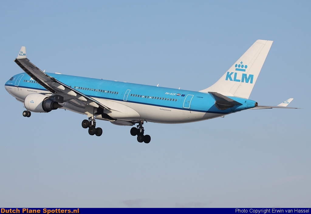 PH-AOF Airbus A330-200 KLM Royal Dutch Airlines by Erwin van Hassel