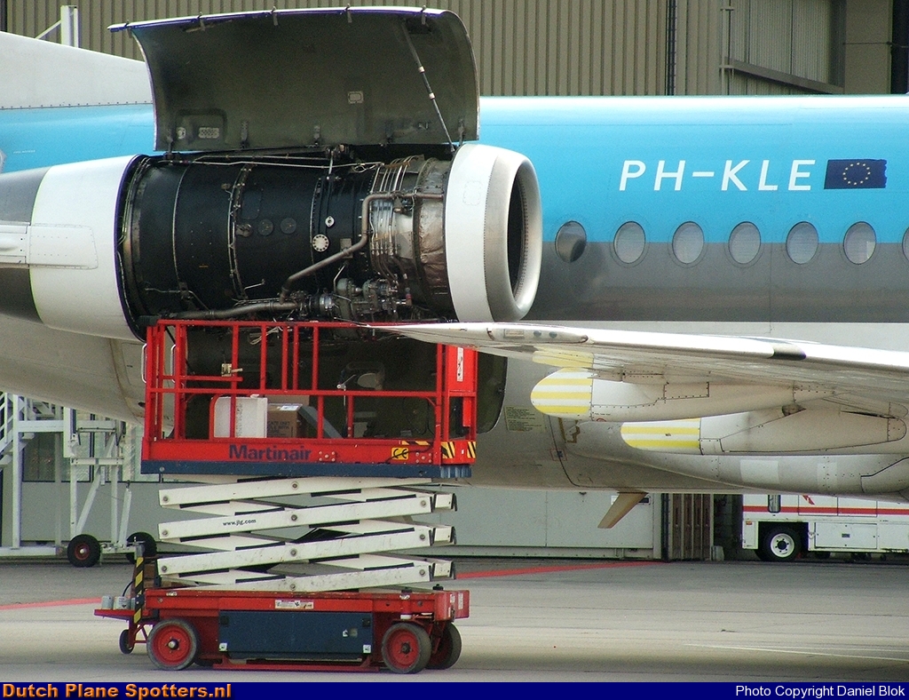 PH-KLE Fokker 100 KLM Cityhopper by Daniel Blok