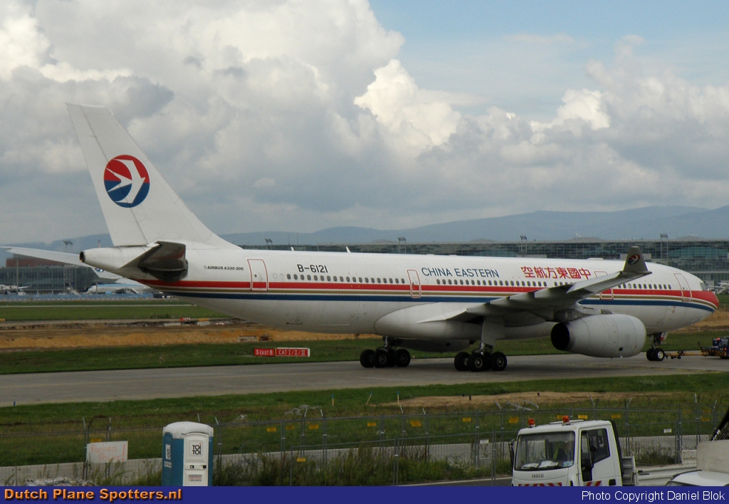 B-6121 Airbus A330-200 China Eastern Airlines by Daniel Blok