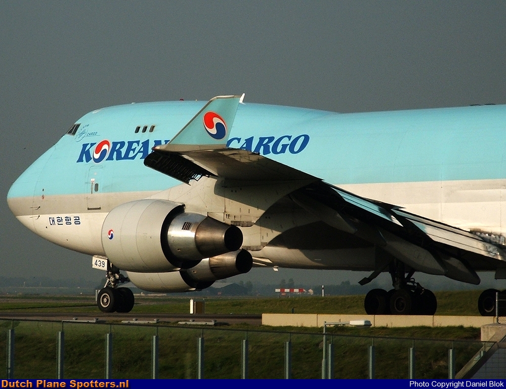 HL7439 Boeing 747-400 Korean Air Cargo by Daniel Blok
