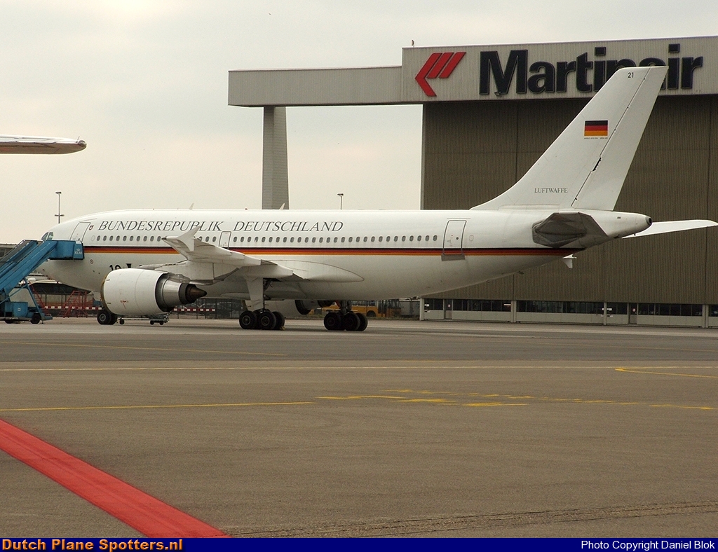 10-21 Airbus A310 MIL - German Air Force by Daniel Blok