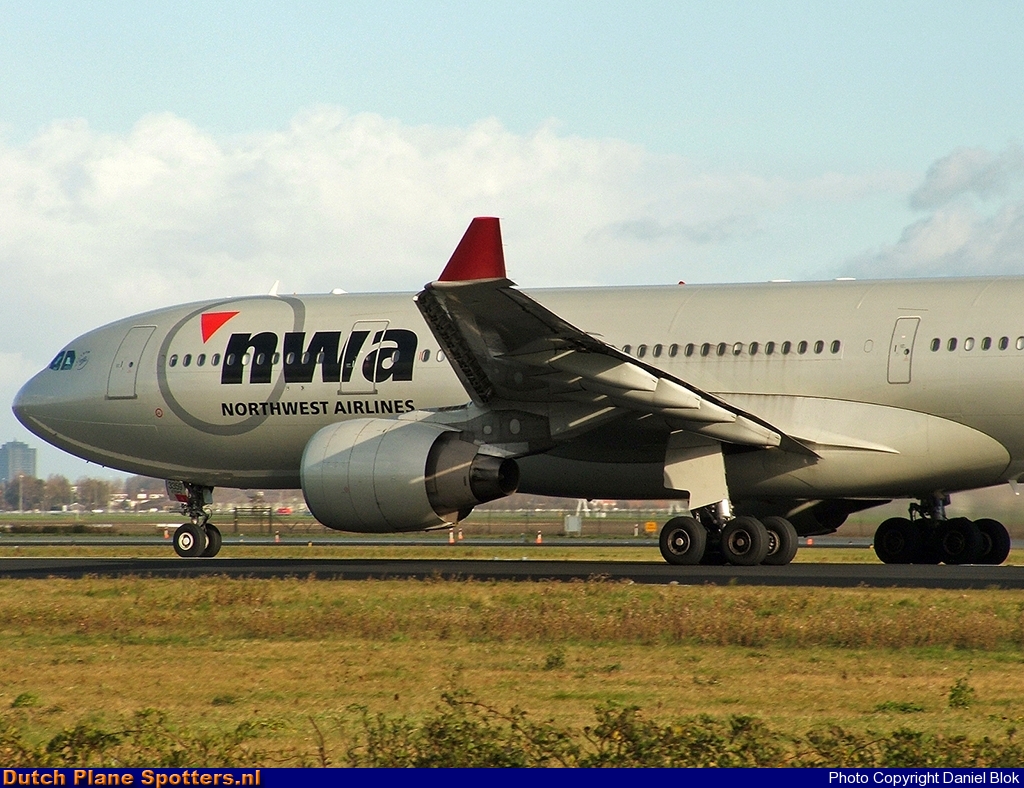 N859NW Airbus A330-200 Northwest Airlines by Daniel Blok
