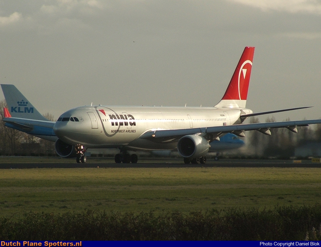 N858NW Airbus A330-200 Northwest Airlines by Daniel Blok