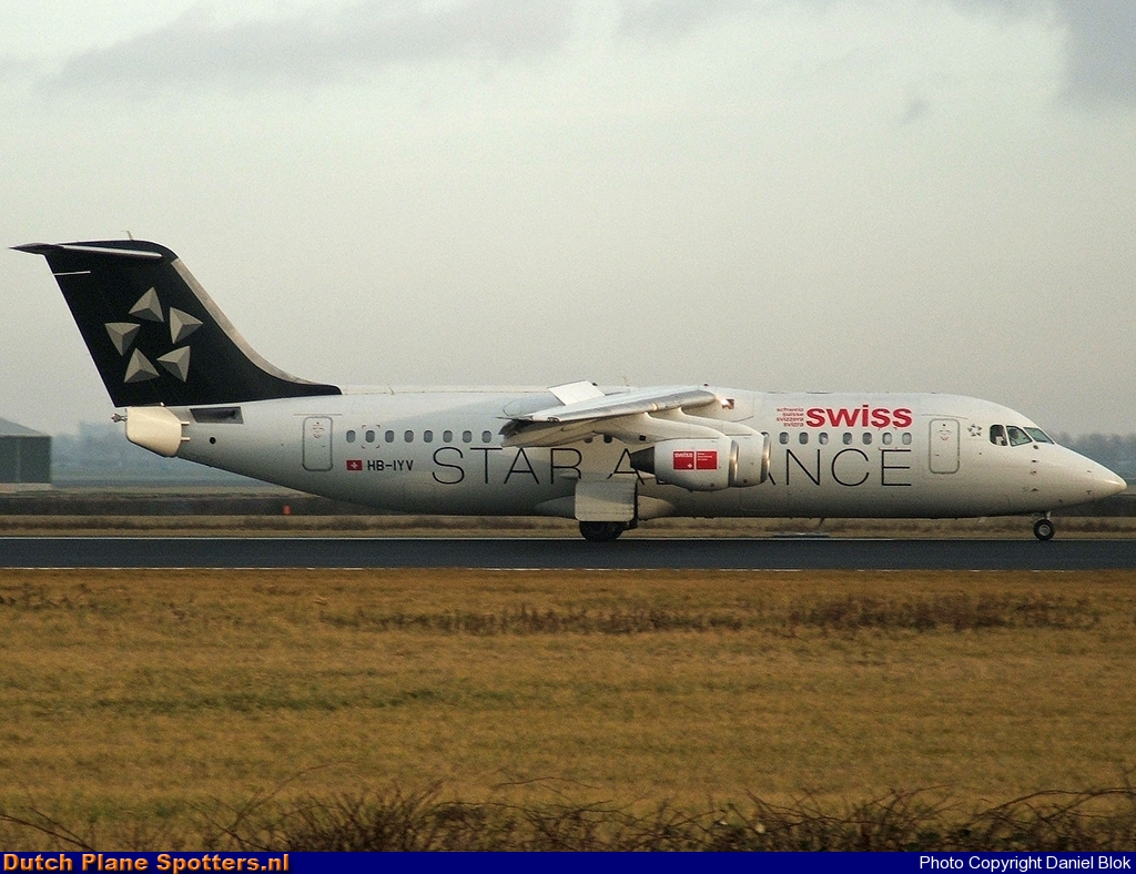 HB-IYV BAe 146 Swiss International Air Lines by Daniel Blok