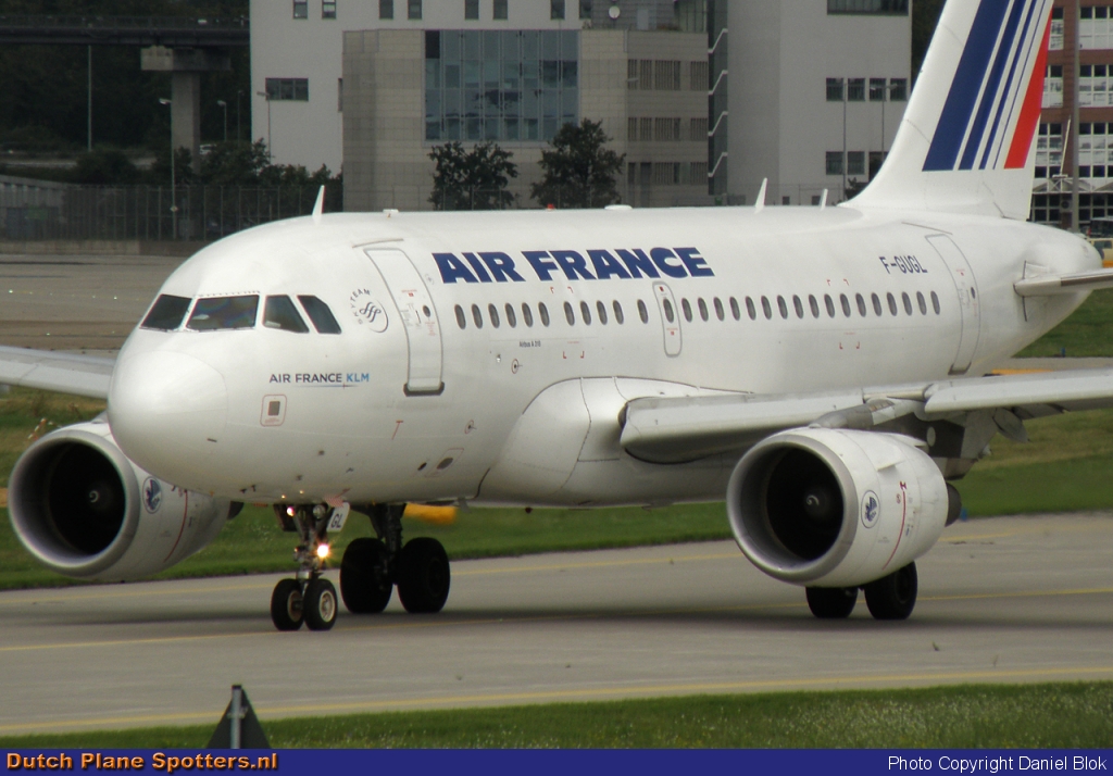 F-GUGL Airbus A318 Air France by Daniel Blok