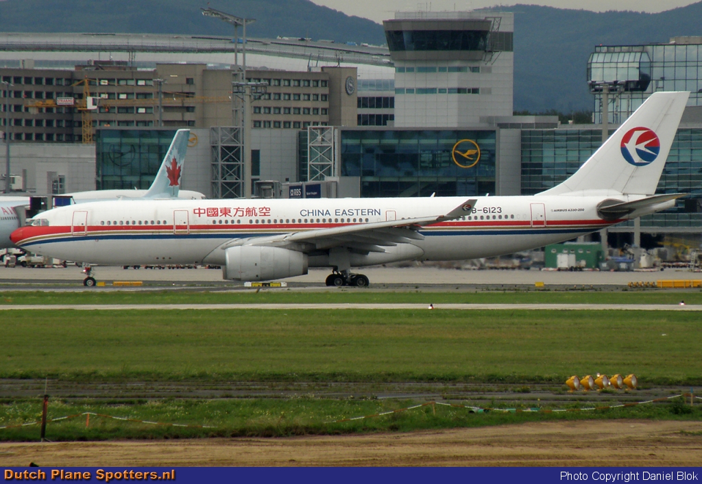 B-6123 Airbus A330-200 China Eastern Airlines by Daniel Blok