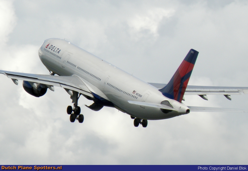 N813NW Airbus A330-300 Delta Airlines by Daniel Blok