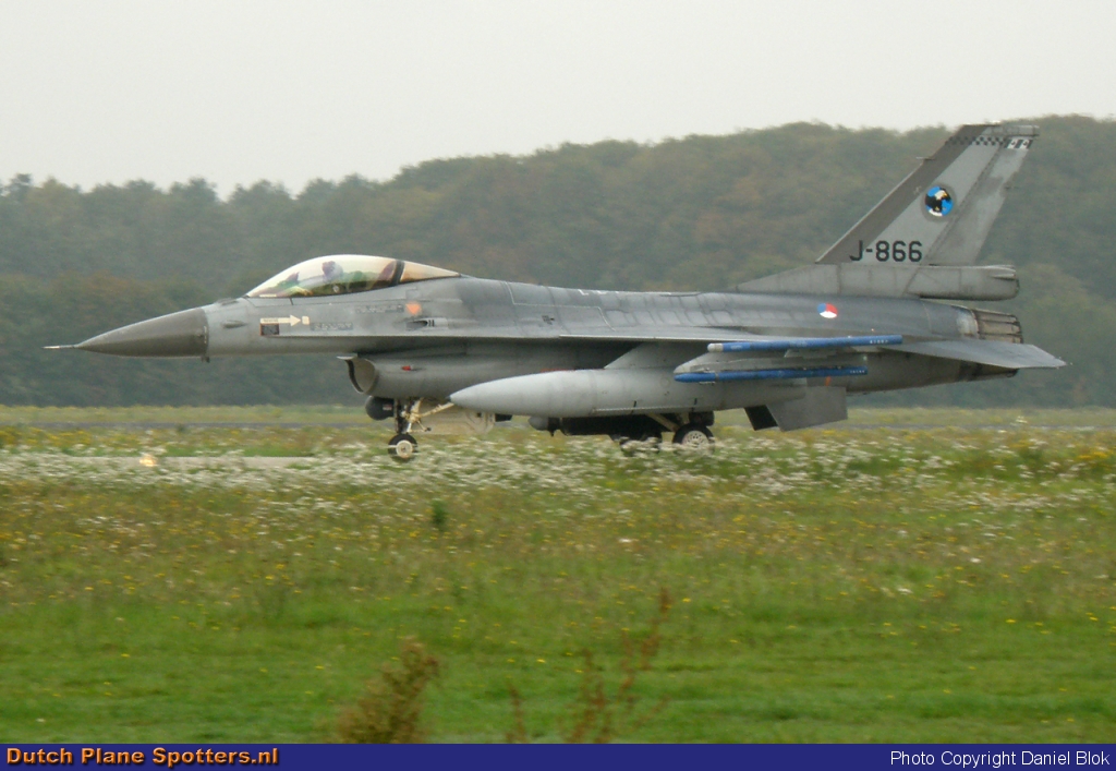 J-866 General Dynamics F-16 Fighting Falcon MIL - Dutch Royal Air Force by Daniel Blok
