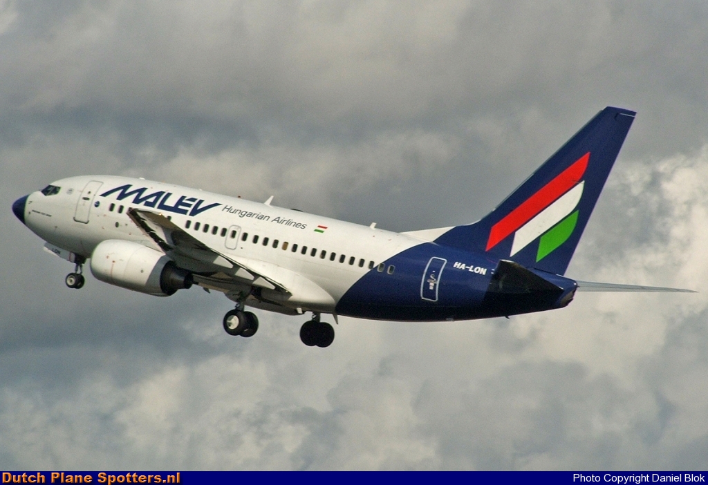 HA-LOM Boeing 737-600 Malev Hungarian Airlines by Daniel Blok