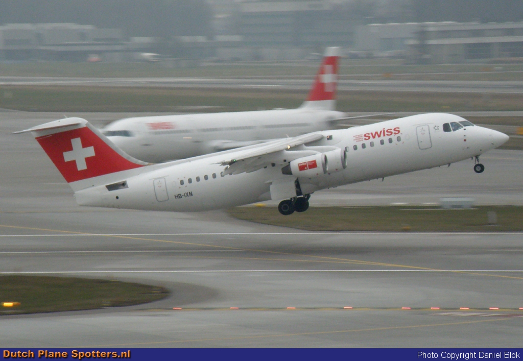 HB-IXN BAe 146 Swiss International Air Lines by Daniel Blok