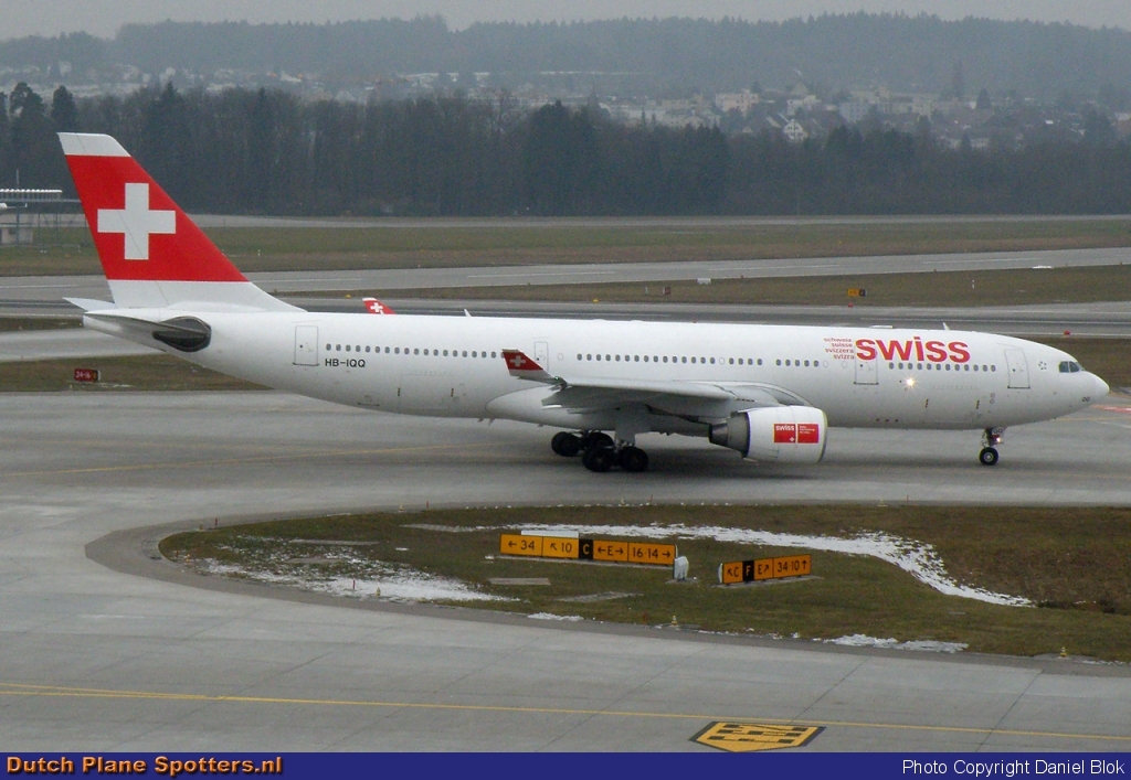 HB-IQQ Airbus A330-200 Swiss International Air Lines by Daniel Blok
