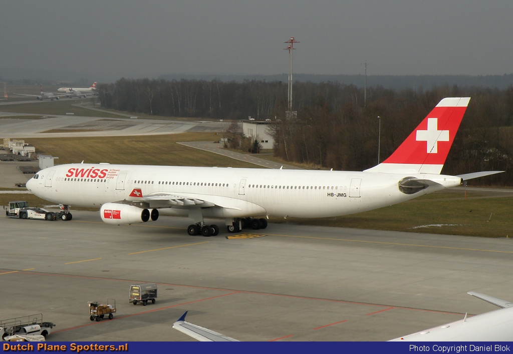 HB-JMG Airbus A340-300 Swiss International Air Lines by Daniel Blok
