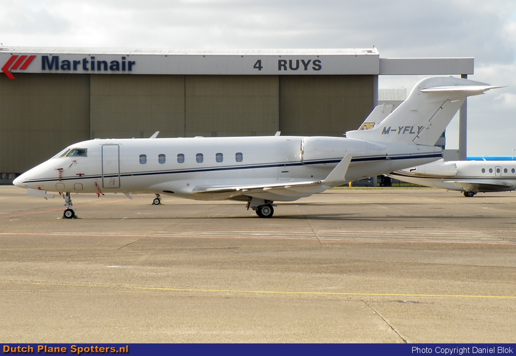 M-YFLY Bombardier Challenger 300 Private by Daniel Blok