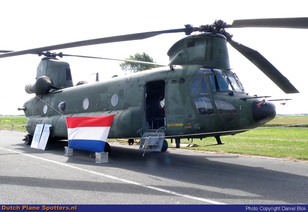 D-102 Boeing CH-47 Chinook MIL - Dutch Royal Air Force by Daniel Blok