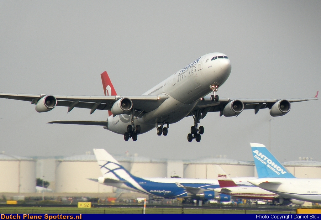 TC-JII Airbus A340-300 Turkish Airlines by Daniel Blok