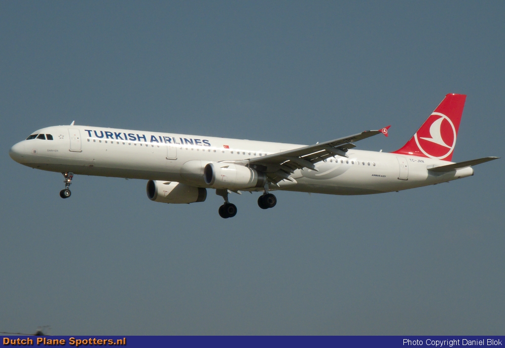 TC-JRN Airbus A321 Turkish Airlines by Daniel Blok