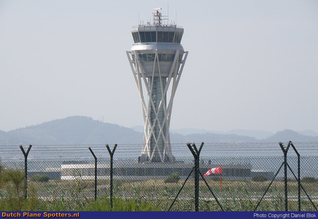 LEBL Airport Tower by Daniel Blok