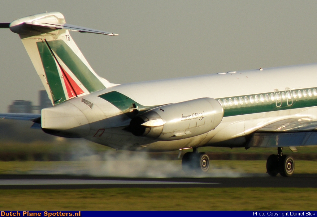 I-DATB McDonnell Douglas MD-82 Alitalia by Daniel Blok