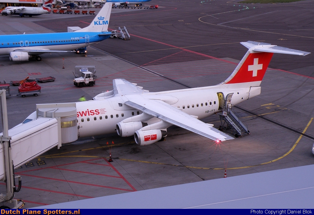 HB-IYY BAe 146 Swiss International Air Lines by Daniel Blok