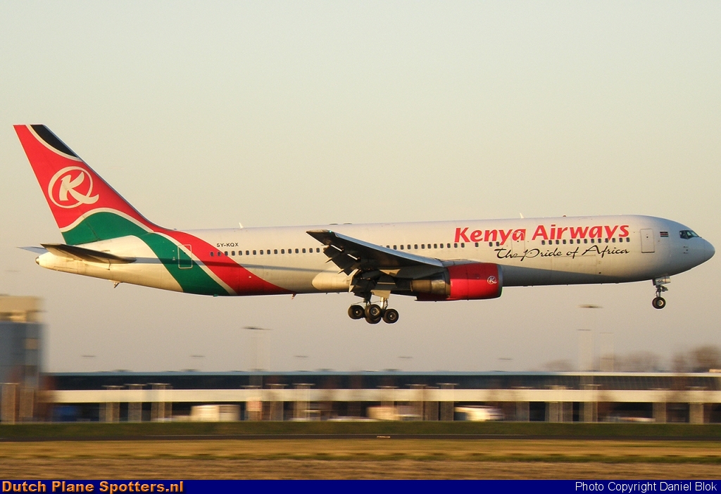 5Y-KQX Boeing 767-300 Kenya Airways by Daniel Blok