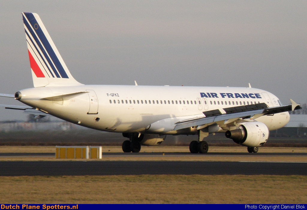 F-GFKZ Airbus A320 Air France by Daniel Blok